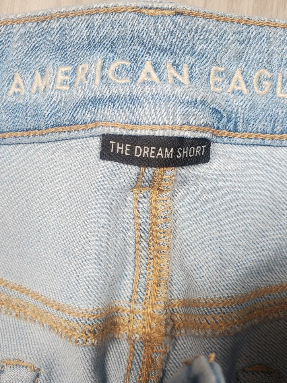 American Eagle The Dream Short Womans 16 Distressed Hem Frayed Denim Shorts - Picture 3 of 12